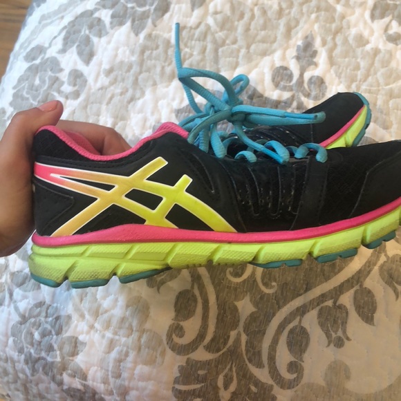asics size 3 asics size 3